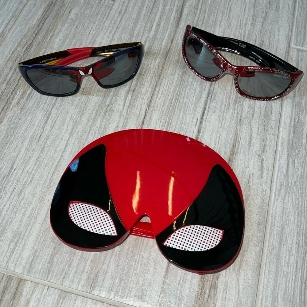 Two pairs of Spiderman Sunglasses, kids glasses novelty sunglasses